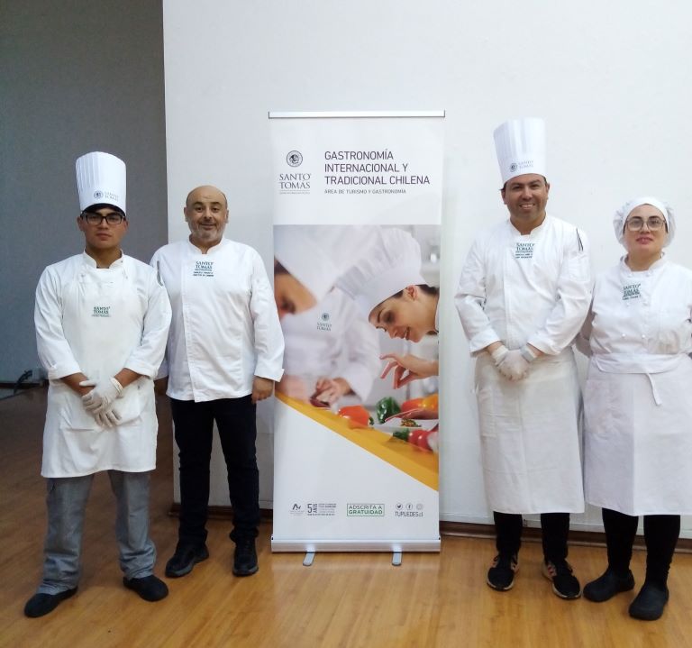 Gastronomía Internacional y Tradicional Chilena CFT Santo Tomás Talca se luce en importante Seminario Internacional sobre Biomateriales