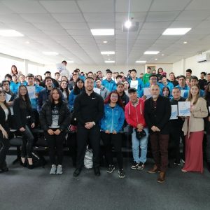 Egresados y estudiantes de PF Santo Tomás Osorno participaron de un encuentro y recibieron certificaciones del Comité Olímpico de Chile