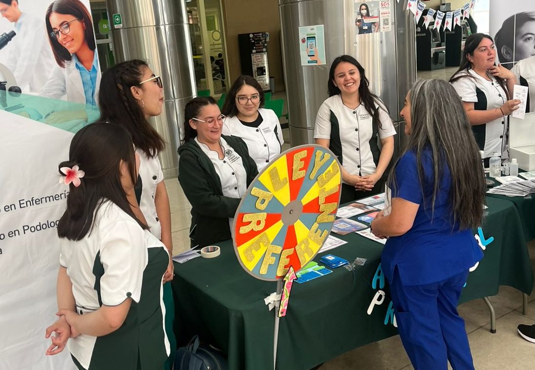 “Cuidar con humanidad”: CFT Santo Tomás y Hospital  ...